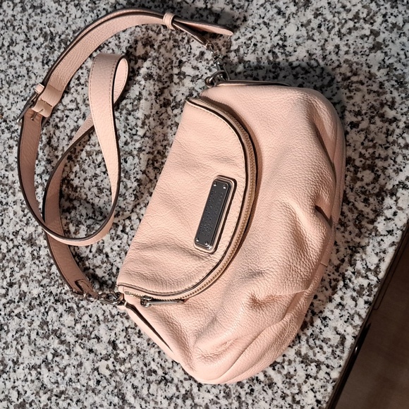 Marc Jacobs Q Natasha Bright Rosa Pink Leather Small Crossbody Bag - Picture 4 of 15